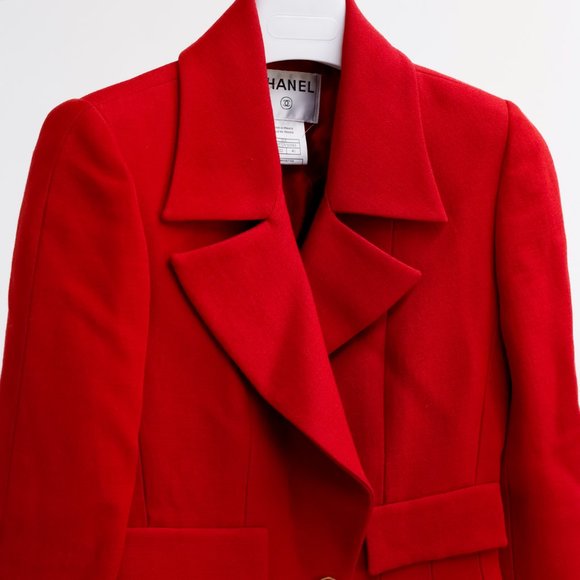 Chanel 01A Red Wool Blazer - Picture 2 of 13